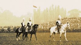 ur13parade_detail2.jpg