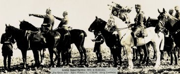 kaiser_on_manuevers_crop2_25b.jpg
