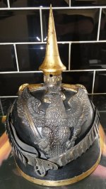 Prussian Dragoon Regiment No1 Officers Pickelhaube (1).JPG