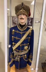 Adolf tunic front manequin.JPG
