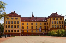 Słupsk,_zespół_dawnych_koszar_Regimentu_Huzarów_(04).jpg