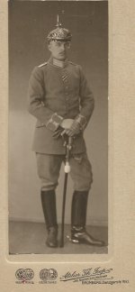 Prussian Garde Officer feldgrau.jpeg