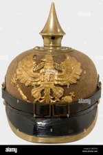 un-casque-modele-1914-15-pour-les-hommes-enroles-du-premier-regiment-d-infanterie-de-nassau-n-...jpg