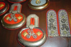Garde Dragoon Regt 2 epaulettes.JPG