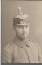 Garde Arty OR M15 Helme.jpg