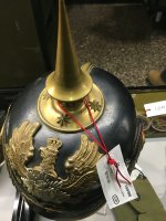AGM Oldenburg Officer Pickelhaube.jpeg