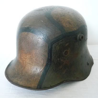GermanStahlhelmCamo-M1916a.jpg