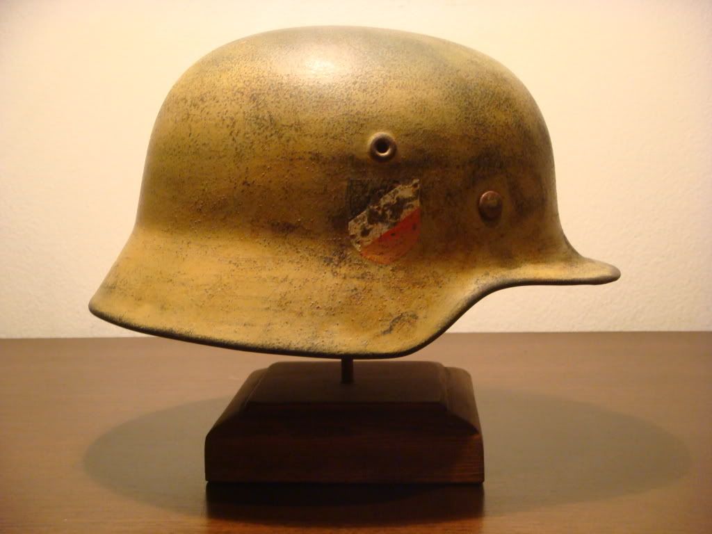 M40DAKGermanHelmetDD002.jpg