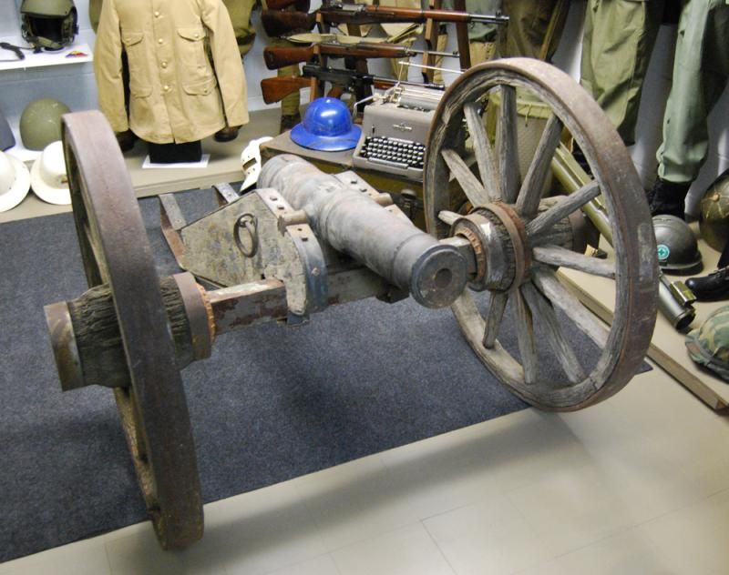 cannon2_zps65295f6d.jpg