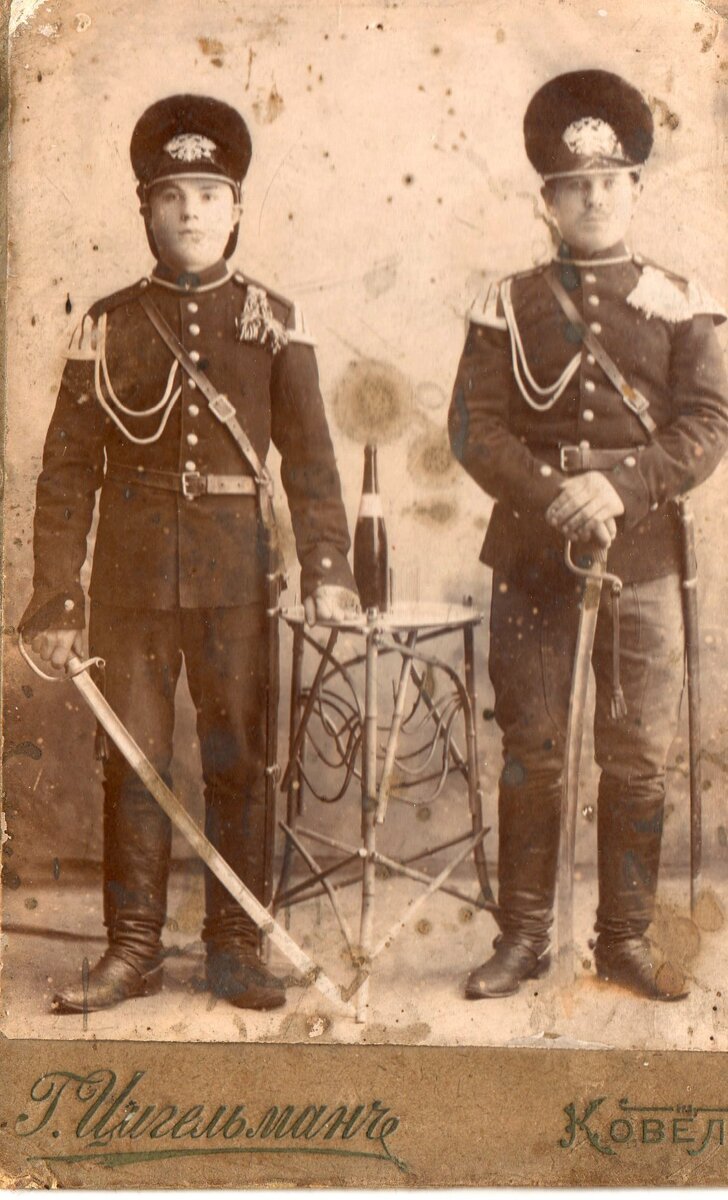 521295-de0bf117ce0454de3b349640c0ab9350.jpg