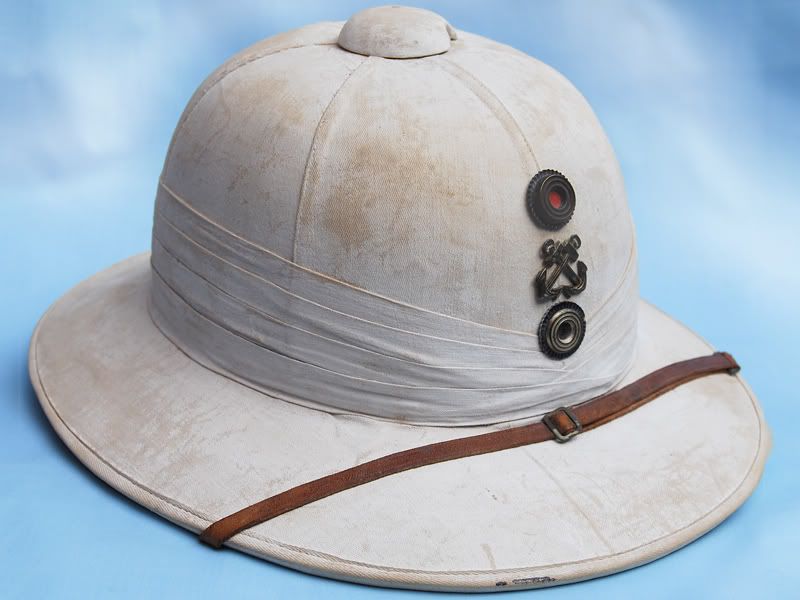 GermanColonialNavySunHelmet.jpg