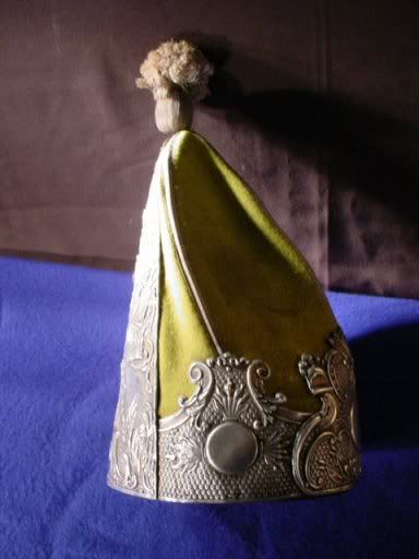 prusgrenyellowmitcap05.jpg