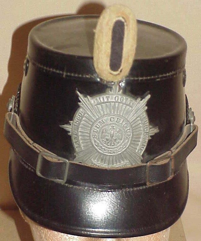 PrussianGuardEMShakoM1915a.jpg