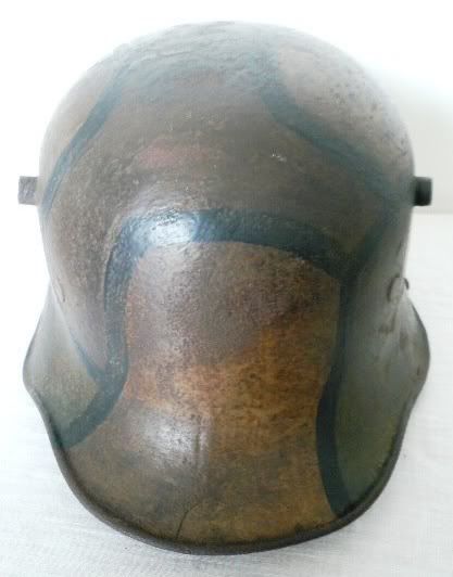 GermanStahlhelmCamo-M1916b.jpg