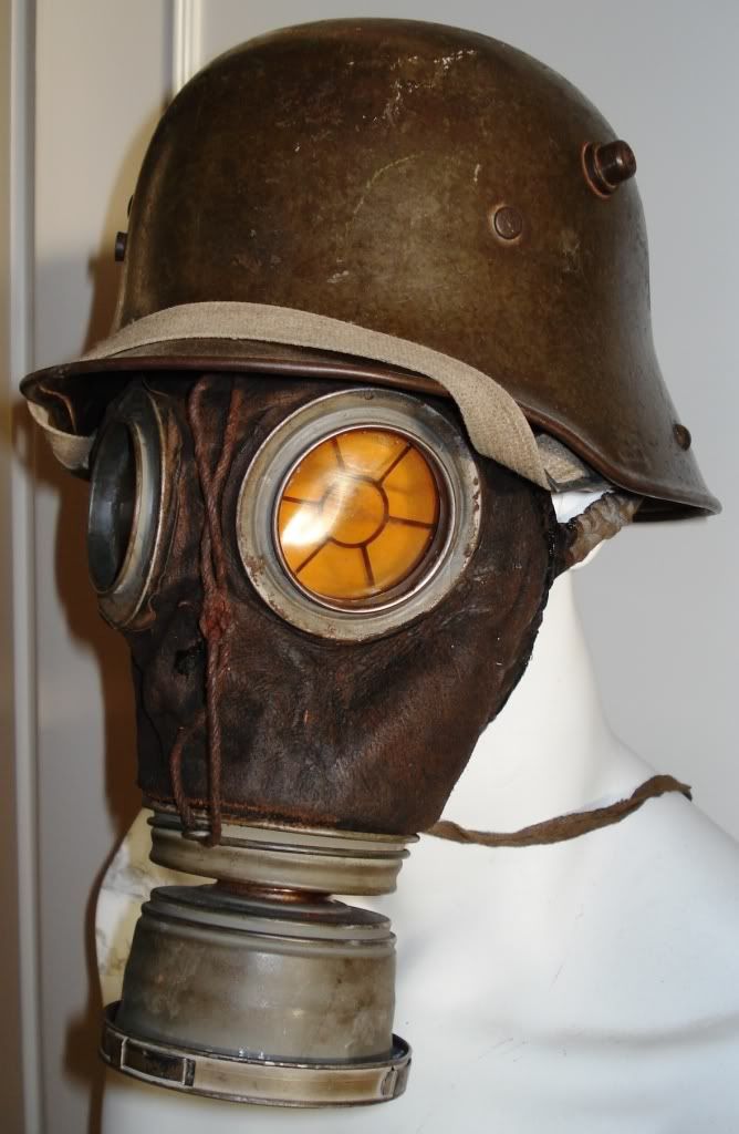 HeerStahlhelmGasMask-M1916.jpg