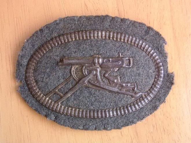 Machinegunbadge.jpg