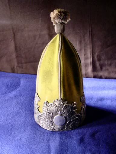 prusgrenyellowmitcap02.jpg