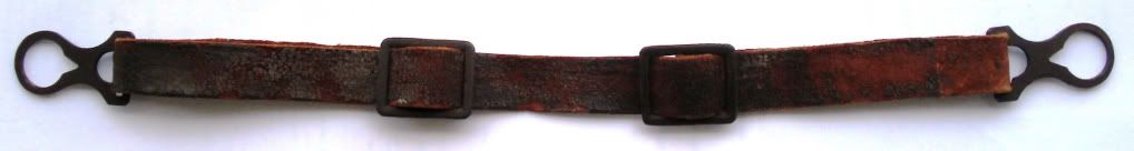 PickelhaubeEMChinstrap-M1915a.jpg