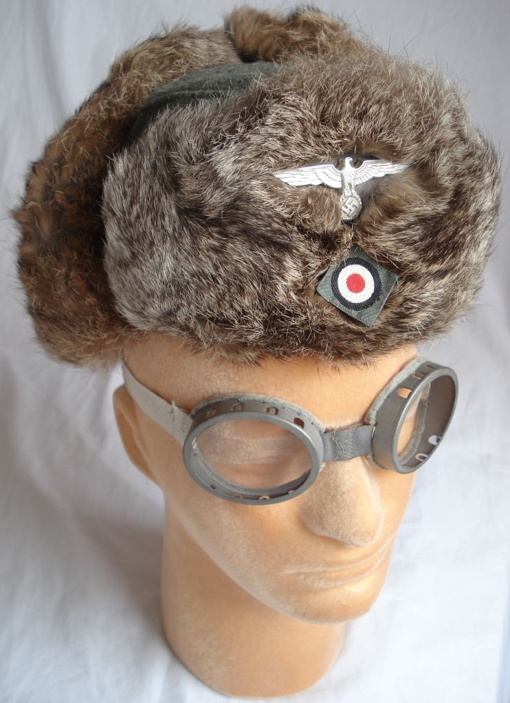 Caps-HeerPelzmtzeFurCap-1943a.jpg